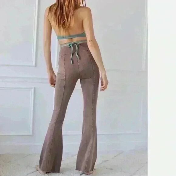 Out From Under Aria Seamed Flare Leg Pant Urban Outfitters Bell Bottom - Picture 3 of 10